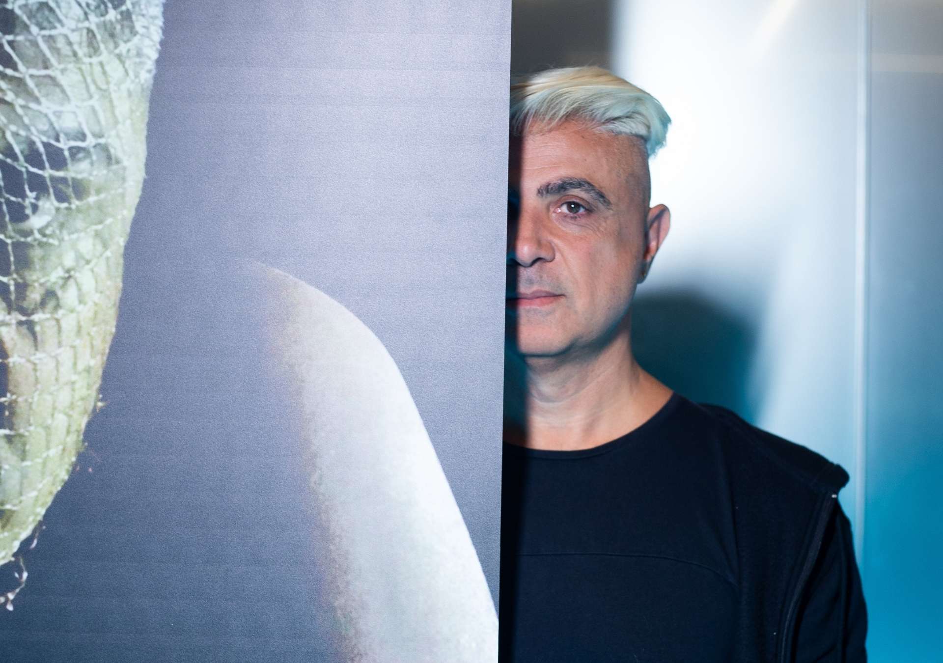 Fause Haten volta ao palco com “Eu Sou um Monstro” em nova temporada no Teatro Vivo