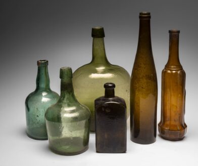 Garrafas importadas em tamanhos, cores e usos variados. Créditos: DelRe-Stein_VivaFoto