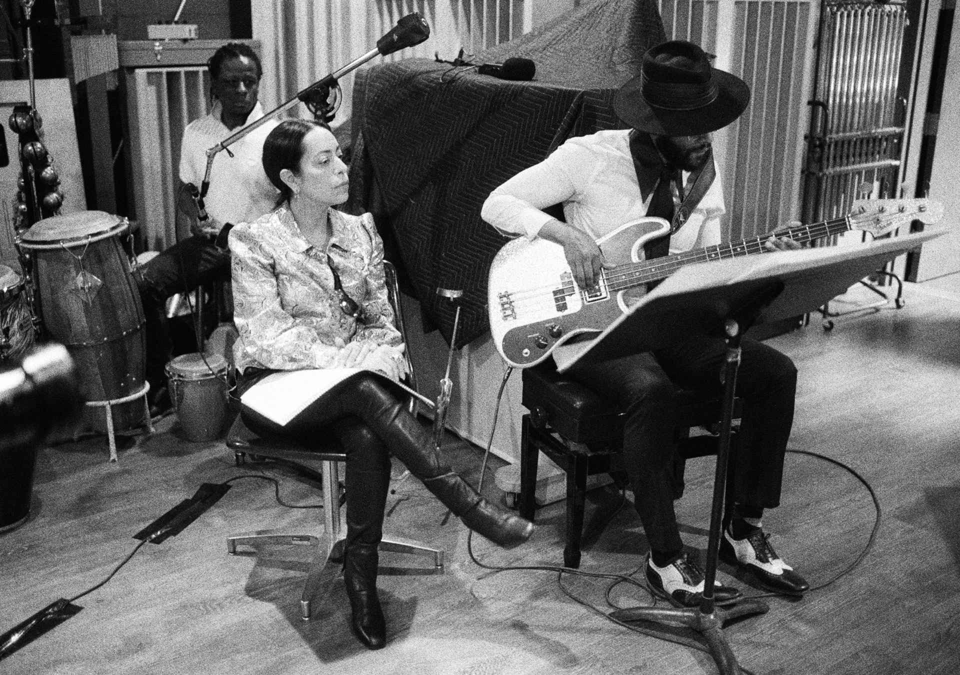 Samantha Schmütz se une a Adrian Younge em turnê inédita pelo Brasil com grandes nomes da música nacional