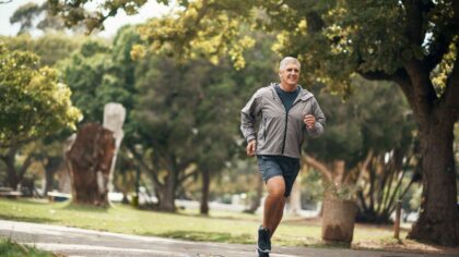Quer começar a fazer exercícios após os 50 anos? Confira dicas essenciais!