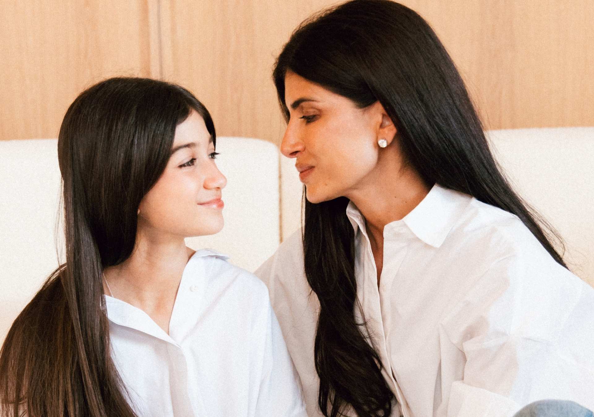 Andrea Bogosian lança campanha de Dia das Mães com a filha, Milla