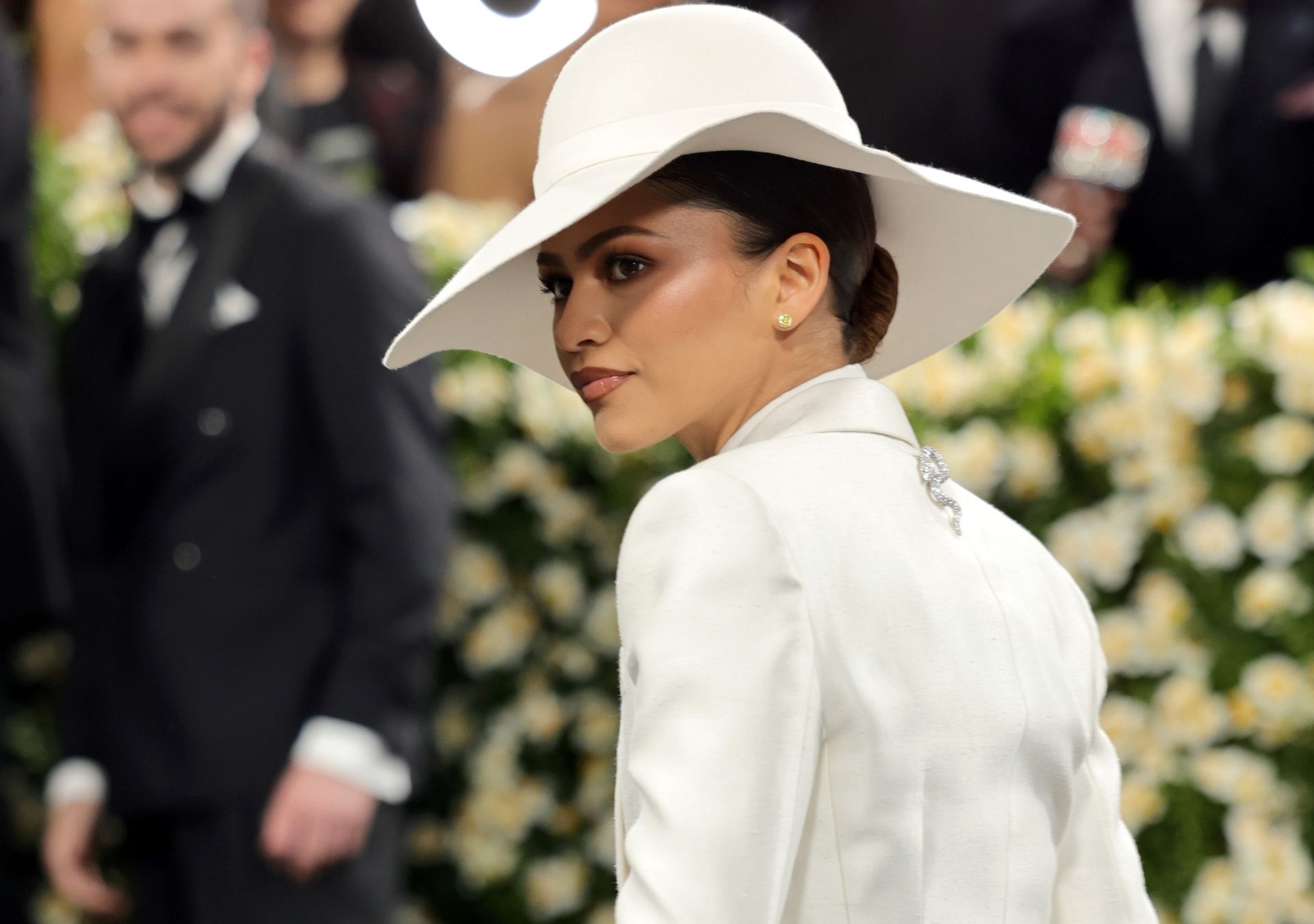 Personalidades brilham usando alta joalheria Bvlgari no Met Gala 2025