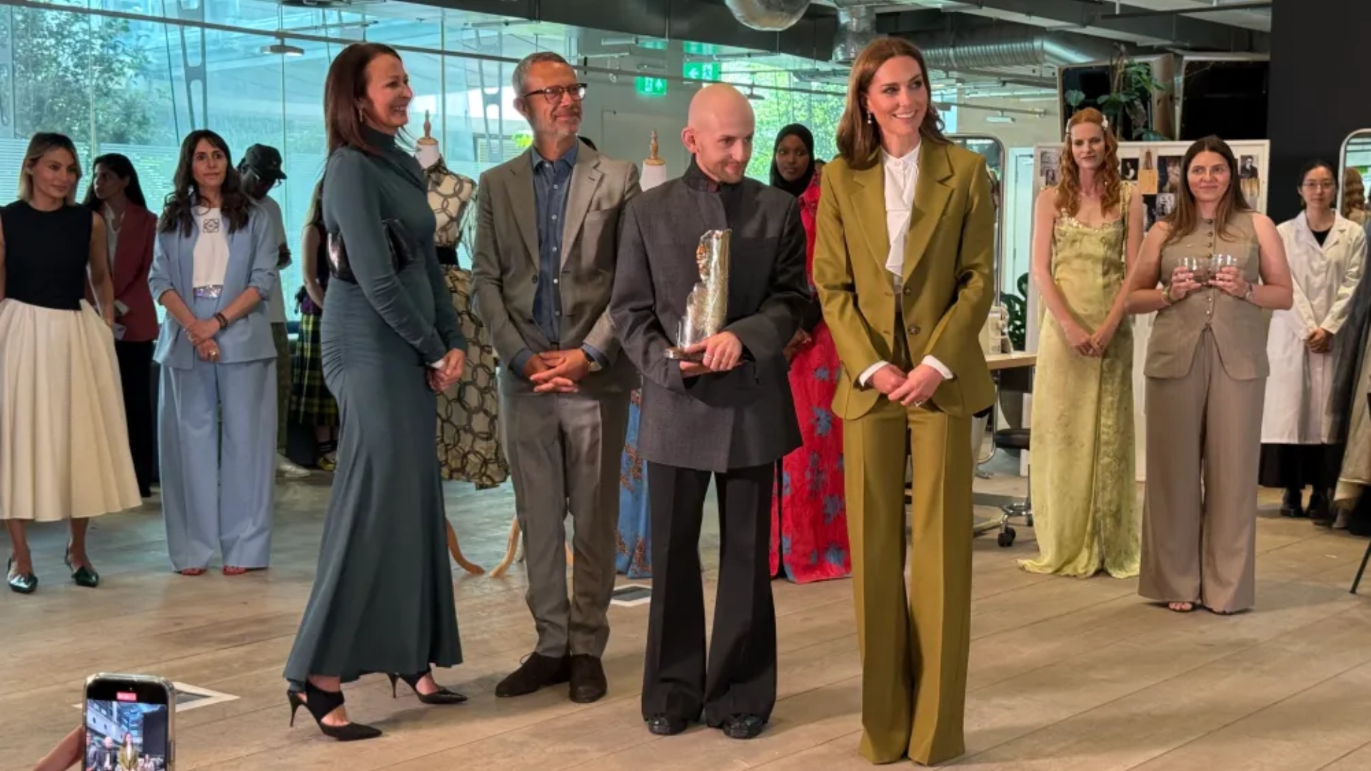 Prêmio de Design Britânico da Rainha Elizabeth II homenageia Patrick McDowell