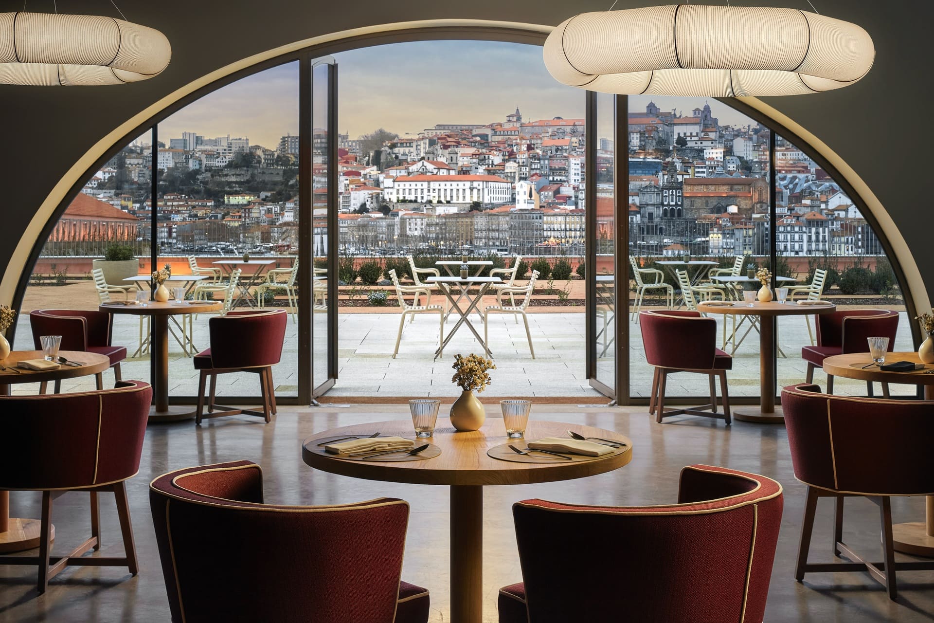 Tivoli Kopke Porto Gaia inaugura novo hotel de luxo com experiências imersivas e homenagem ao vinho do Porto