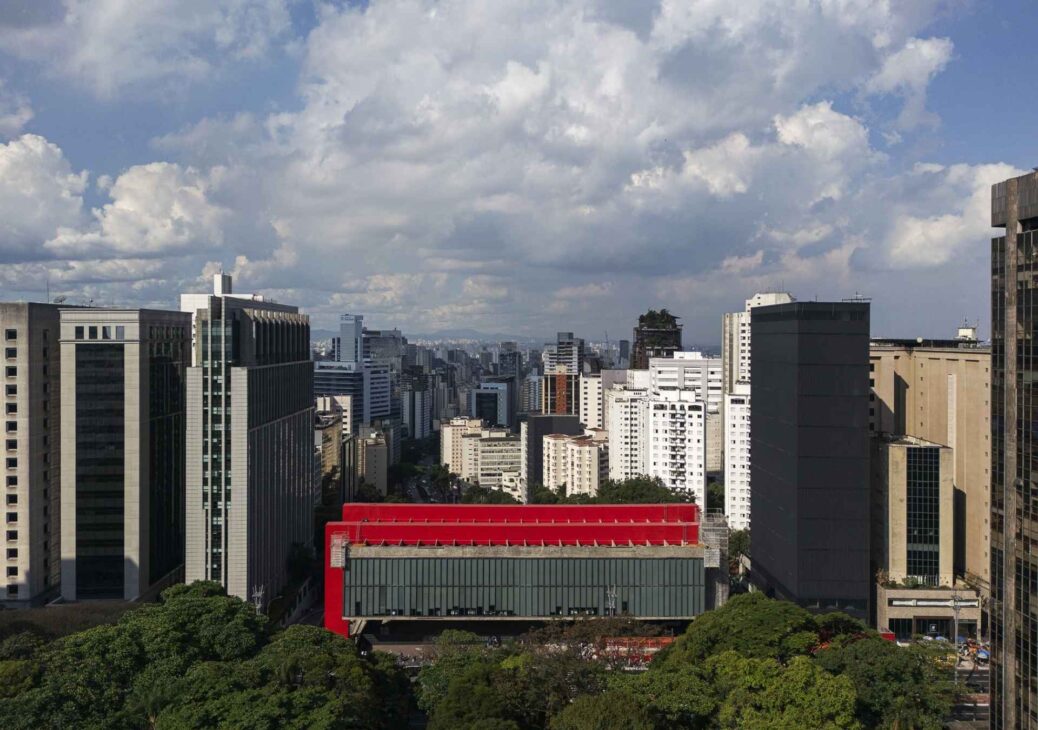 Vista Edifício Lina Bo Bardi e Edifício Pietro Maria Bardi - Foto: Leonardo Finotti