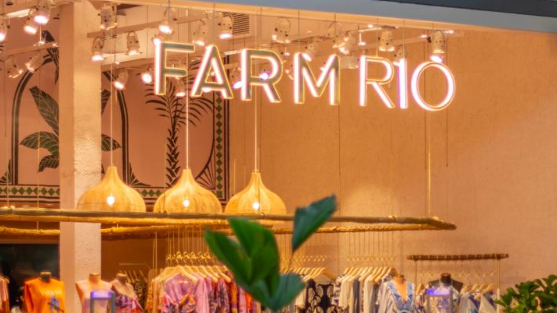 Farm Rio inaugura loja pop-up em Londres para apresentar coleção de verão 2025