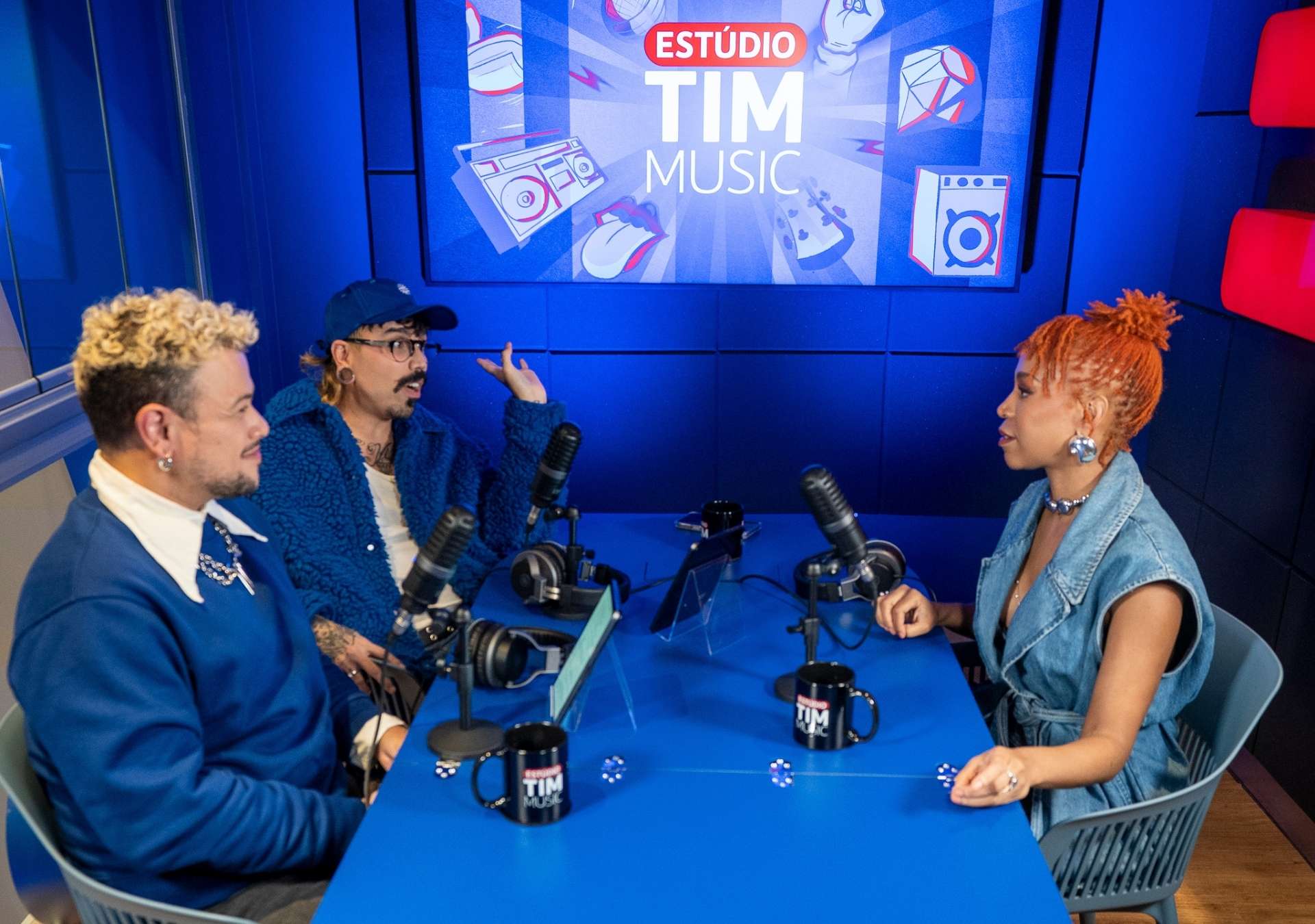 Karol Conká estrela podcast na nova flagship da TIM, que vira estúdio de cultura, inovação e diversidade